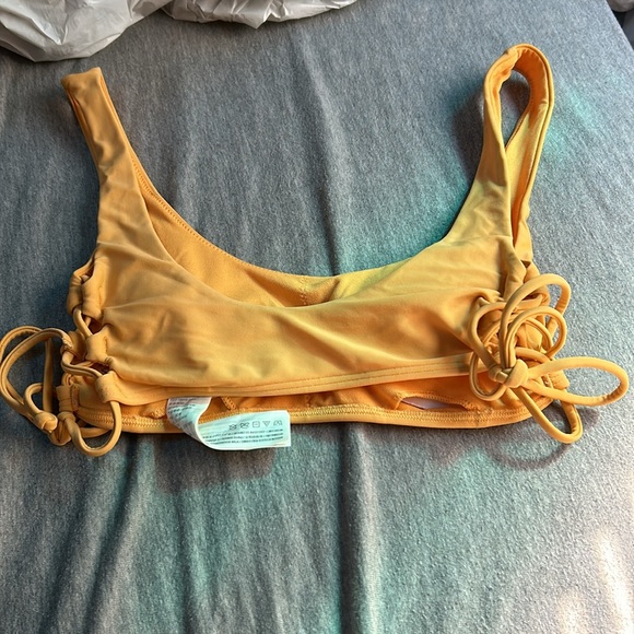 Women’s Hollister swim bikini top (xs) Hollister - Picture 3 of 3